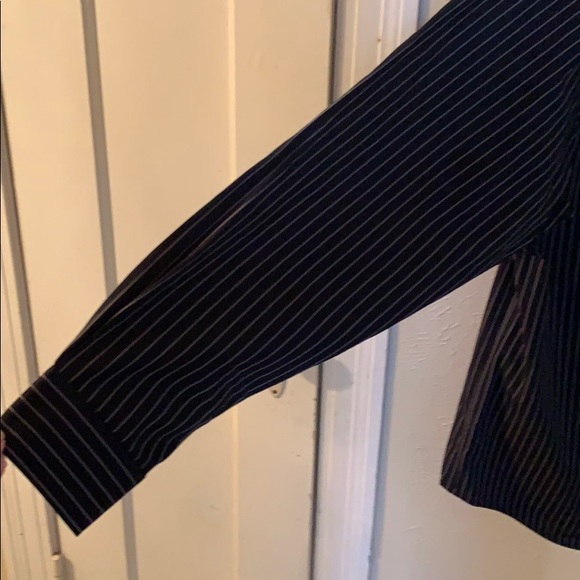 Round Tree & Yorke Dress Shirt - Picture 3 of 6